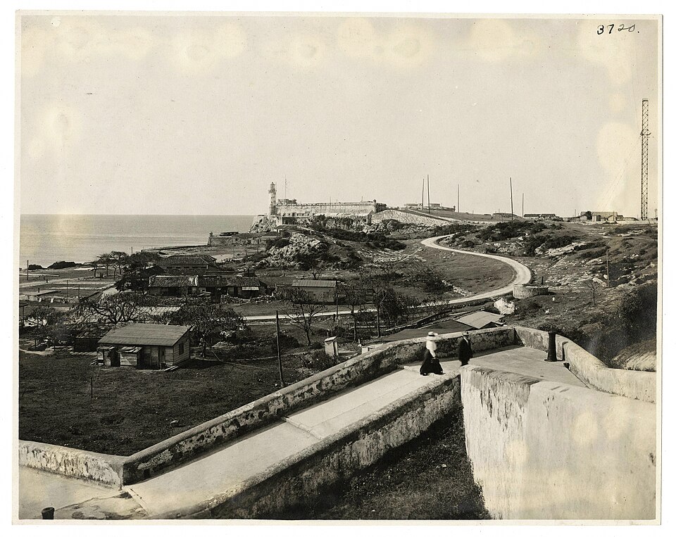 Aerial view of area near el Morro Castle facing Havana Bay — Giovanni Battista Antonelli