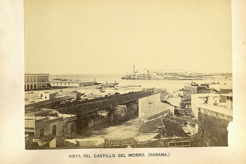 1872, Álbum histórico fotográfico de la Guerra de Cuba desde su principio hasta el Reinado de Amadeo I, Vista del castil — Giovanni Battista Antonelli