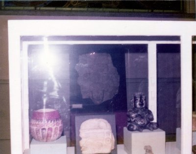 Palacio Nacional de Guatemala, - Maya display case — Arte precolombino