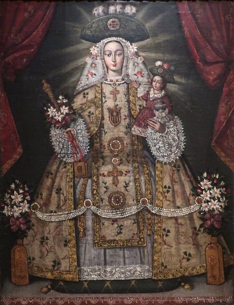 Virgen con Niño y flores