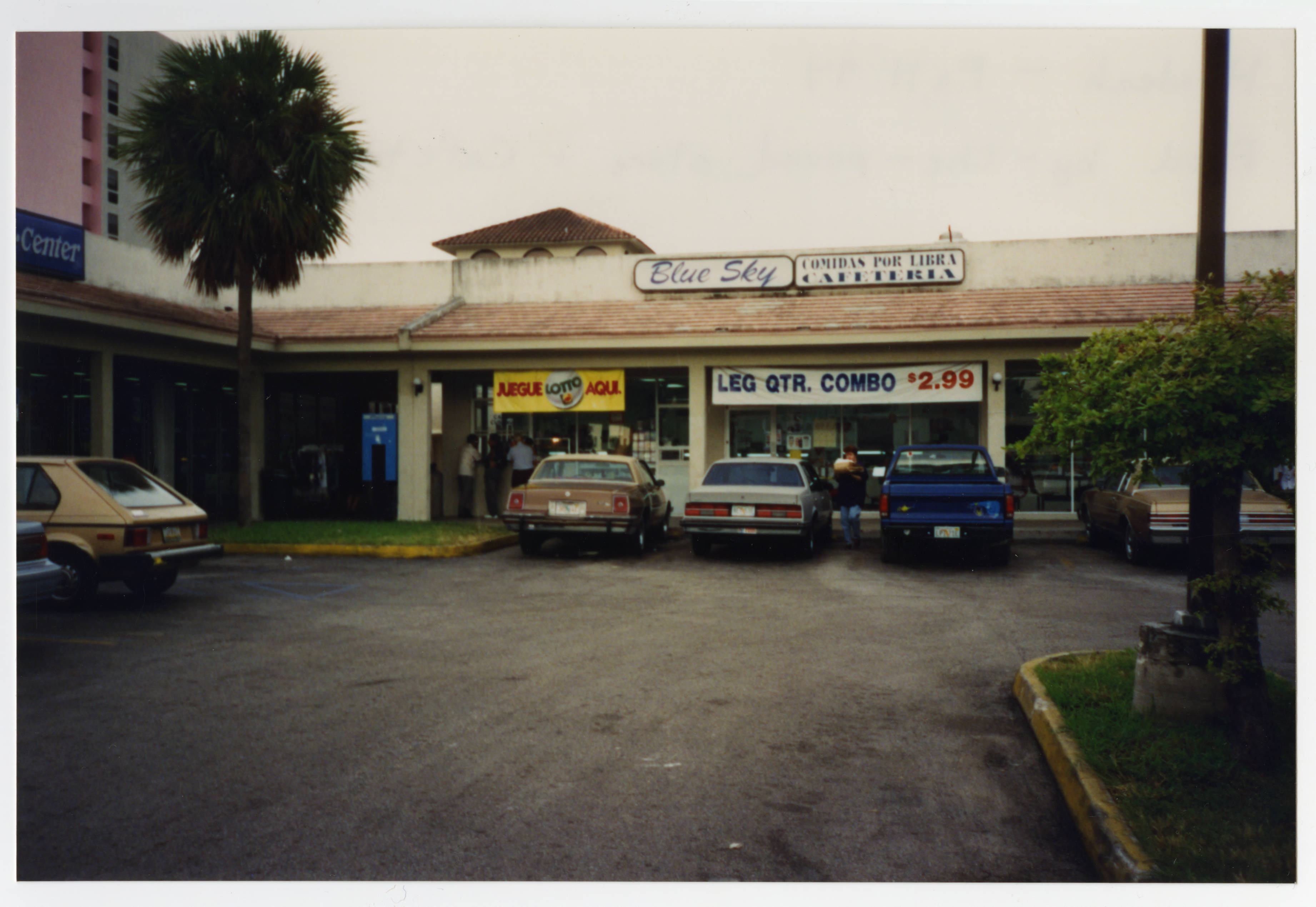 Blue Sky Cafeteria in Hialeah, Florida — Anónimo