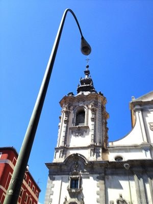 Escudo iglesia de los benedictinos de monserrat