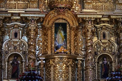Robles virgen quinche altar 1