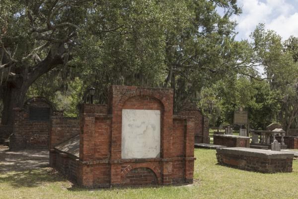 Scene from Colonial Park Cemetery in Savannah, Georgia — No identificado