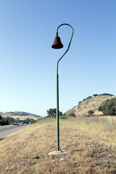 Historic bell on the el Camino, San Diego, California — No identificado