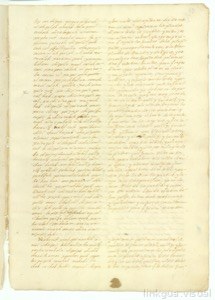 Página de un manuscrito antiguo con texto escrito a mano