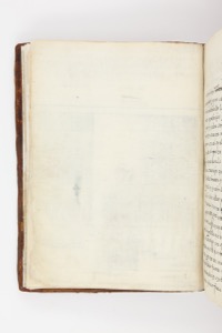 Manuscrito antiguo abierto — Anónimo purépecha