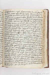 Manuscrito antiguo abierto