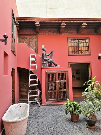 Pati interior del Museo Nacional Afroperuano — Pancho Fierro