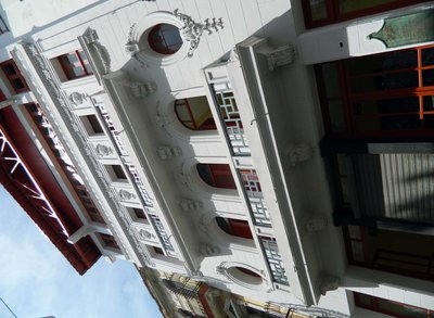 El antiguo restaurante el Pac-fico, alctualmente una escuela de idioma chino — Perez Chang Cocina China