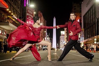 Bailarines de tango en Buenos Aires — Anónimo