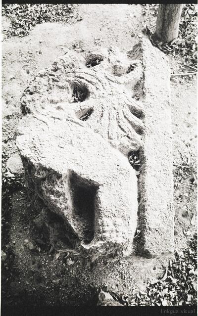 Edzná, Estela, nº 10 — No identificado