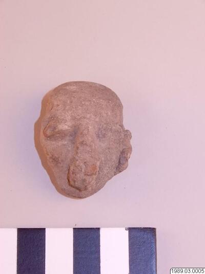 Figur, fragment — No identificado