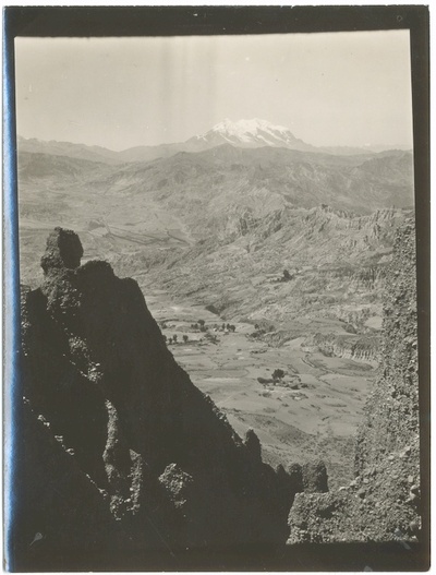 Der Illimani von la Paz aus gesehen — No identificado