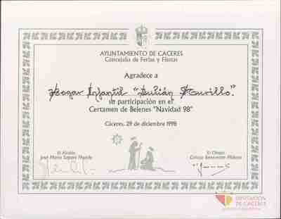Diploma del Ayuntamiento de Cáceres a favor del Hogar Infantil "Julian Murillo" — Hogar Infantil Julián Murillo (Cáceres, España)