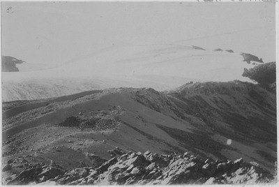 Glaciar plano en la meseta de Chacaltaya