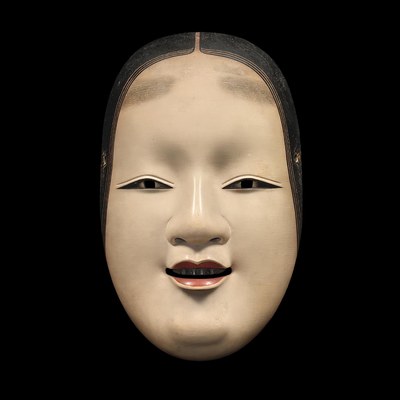 Una máscara Nō japonesa tradicional