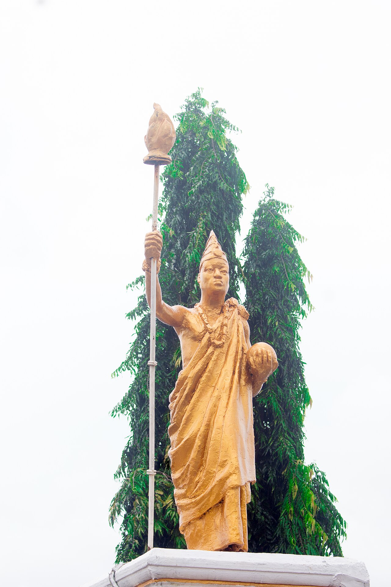 Ooni of Ife Palace Monument 06
