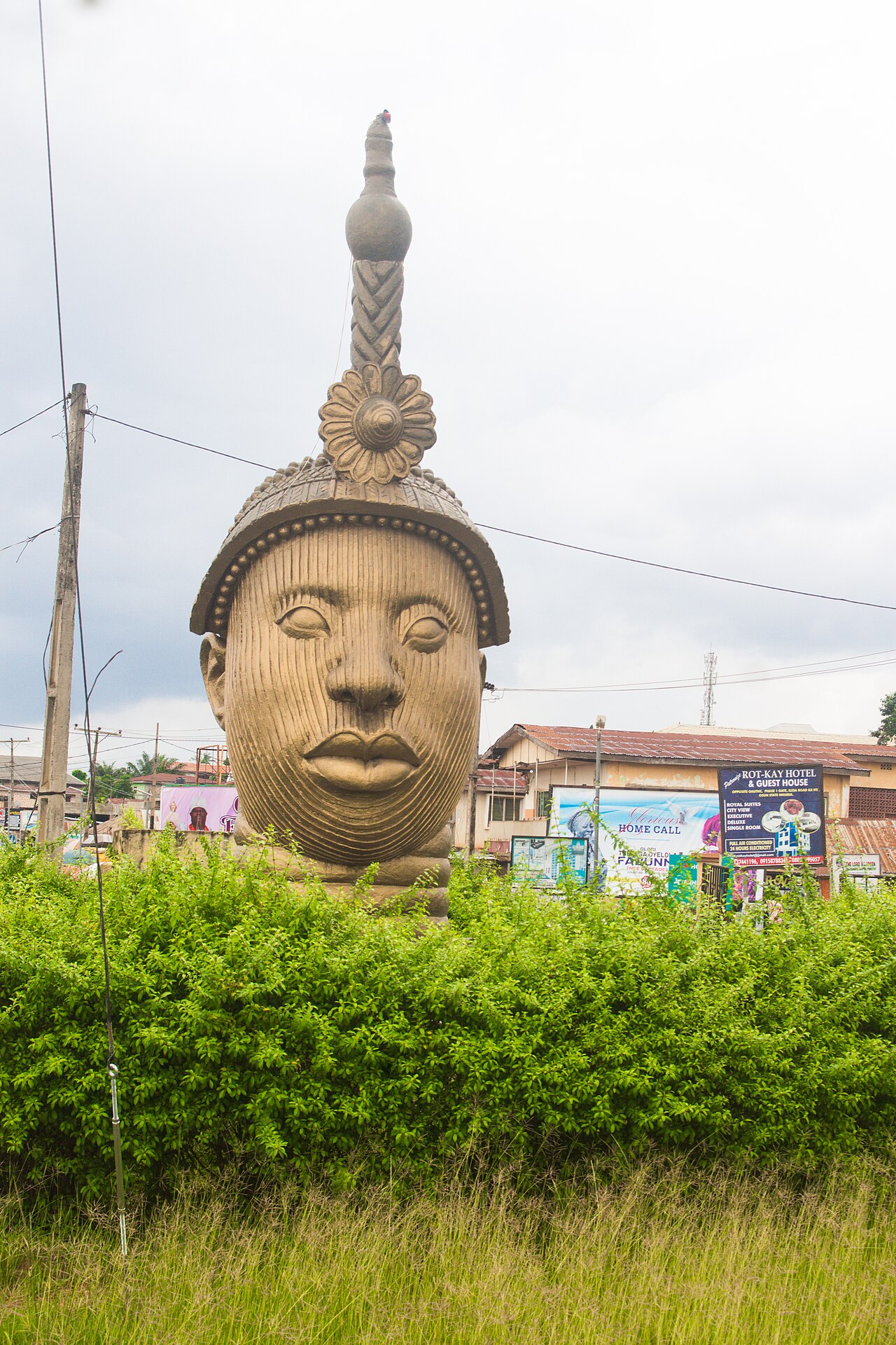 Ori Olokun Sculpture 02