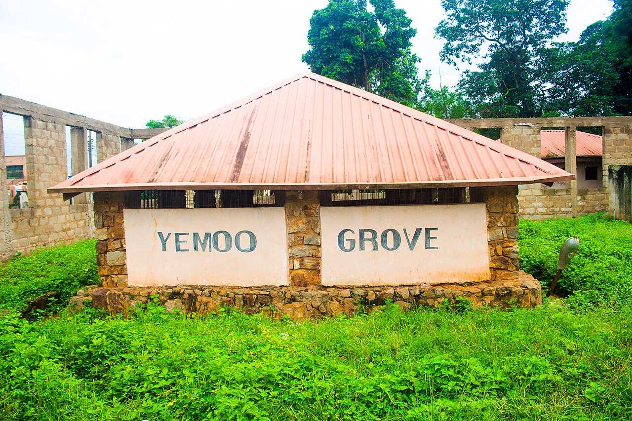 Yemoo Shrine 01